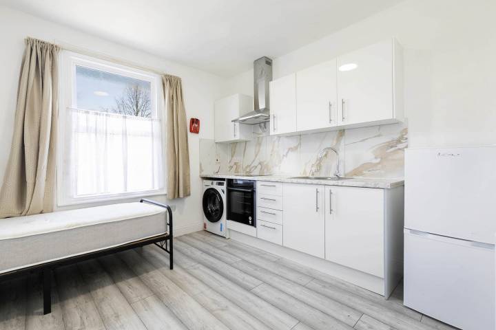 Council tax, Gas + Water included Callcott Road, Kilburn (Council tax, Gas + Water included)